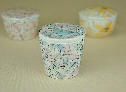 陶器_鳥花蓋もの_